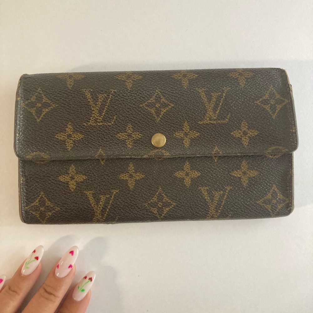 Louis Vuitton Sarah Wallet